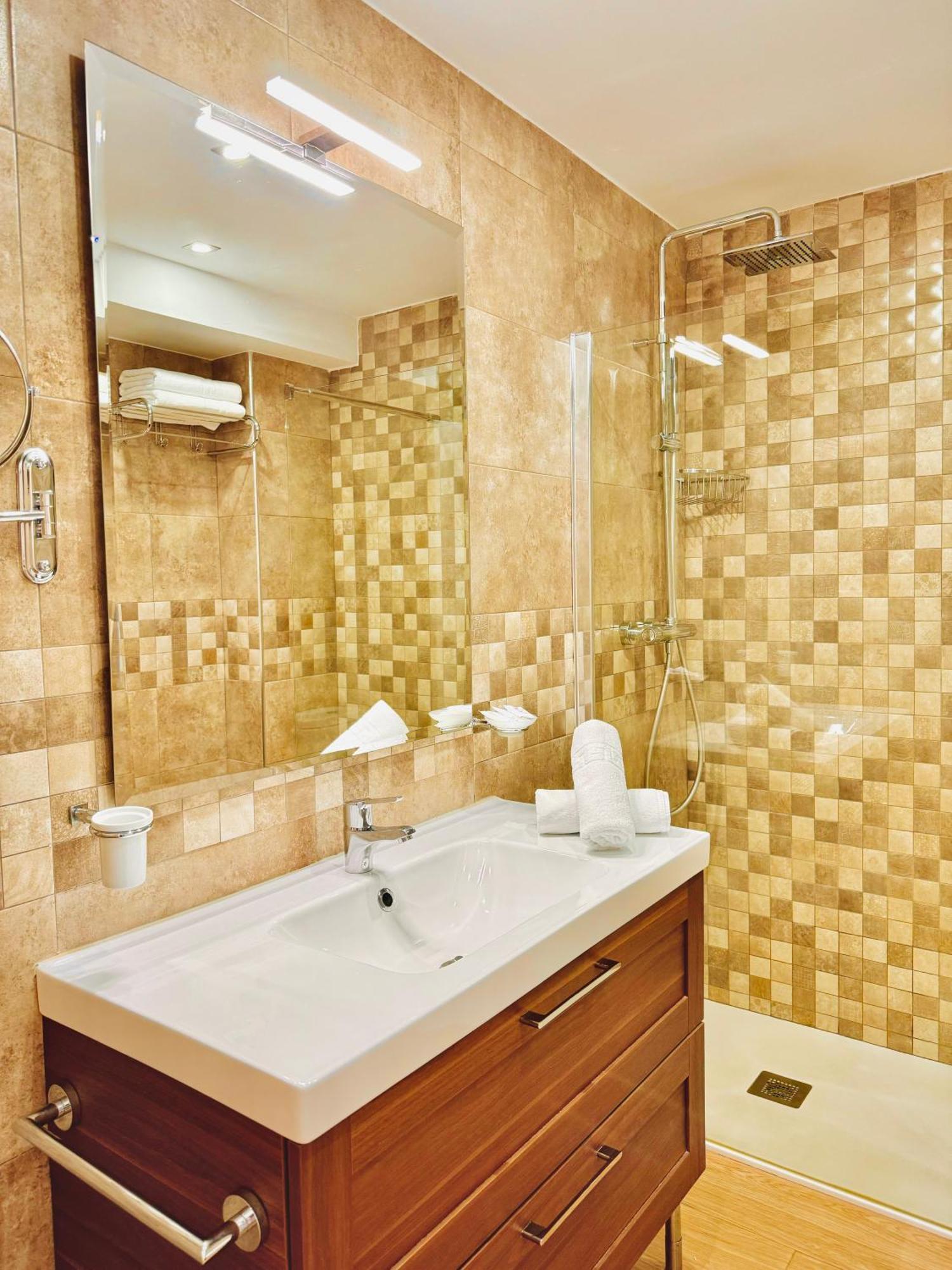 Pueblo Evita Premium Suites Benalmádena Exteriér fotografie