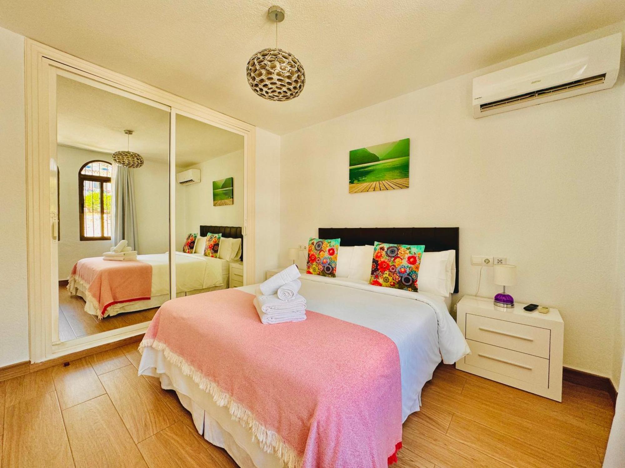 Pueblo Evita Premium Suites Benalmádena Exteriér fotografie