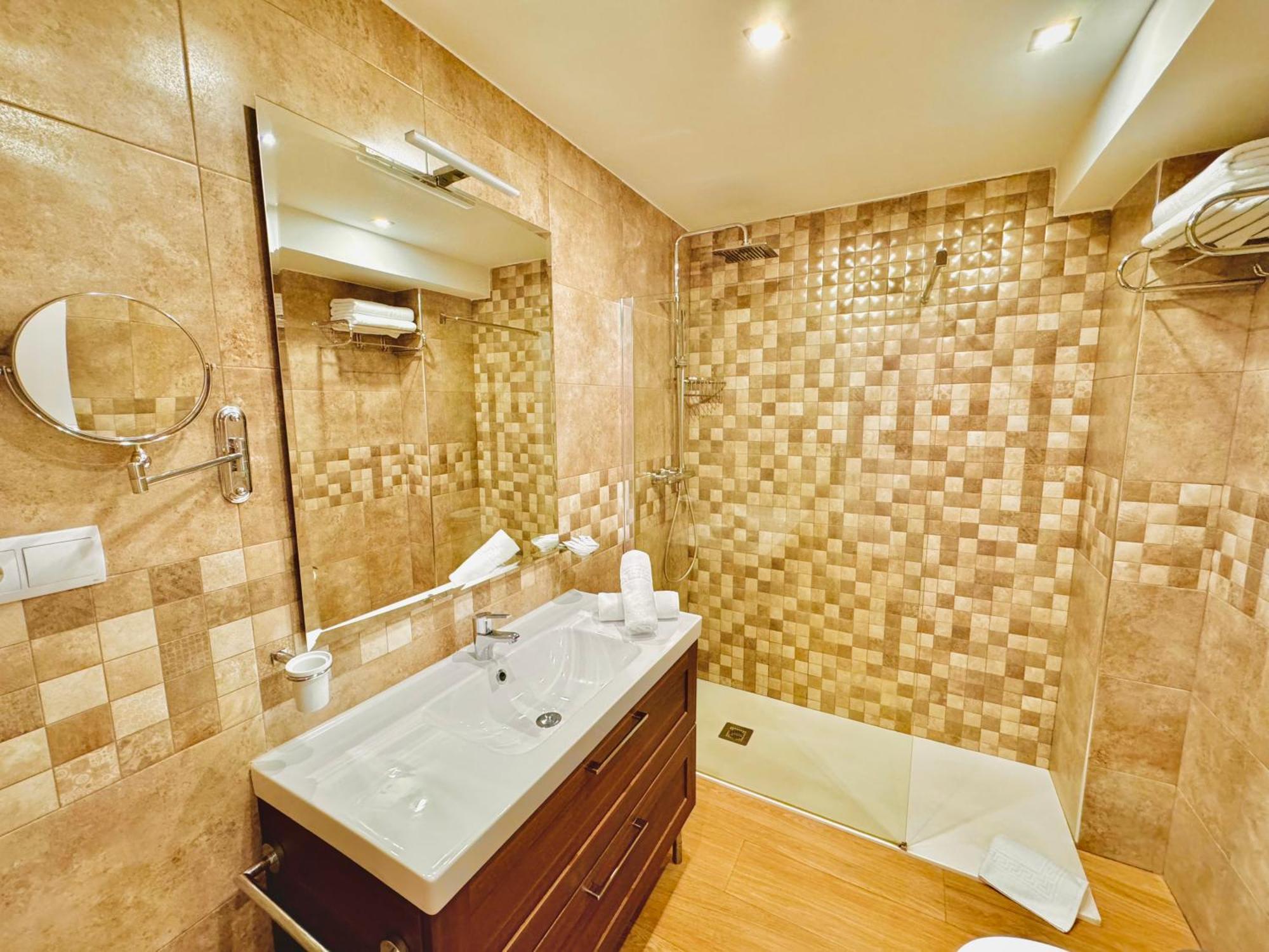 Pueblo Evita Premium Suites Benalmádena Exteriér fotografie