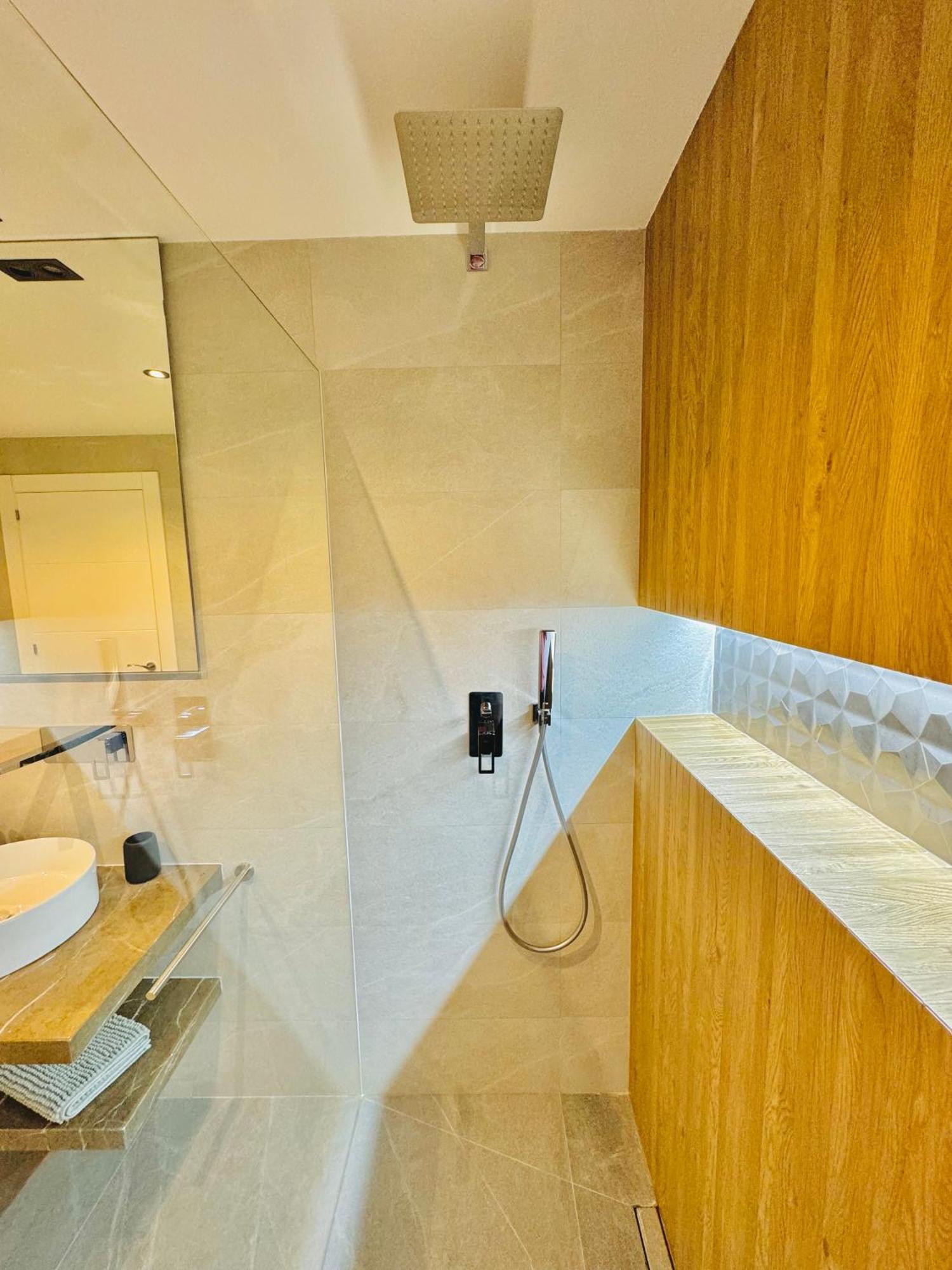 Pueblo Evita Premium Suites Benalmádena Exteriér fotografie